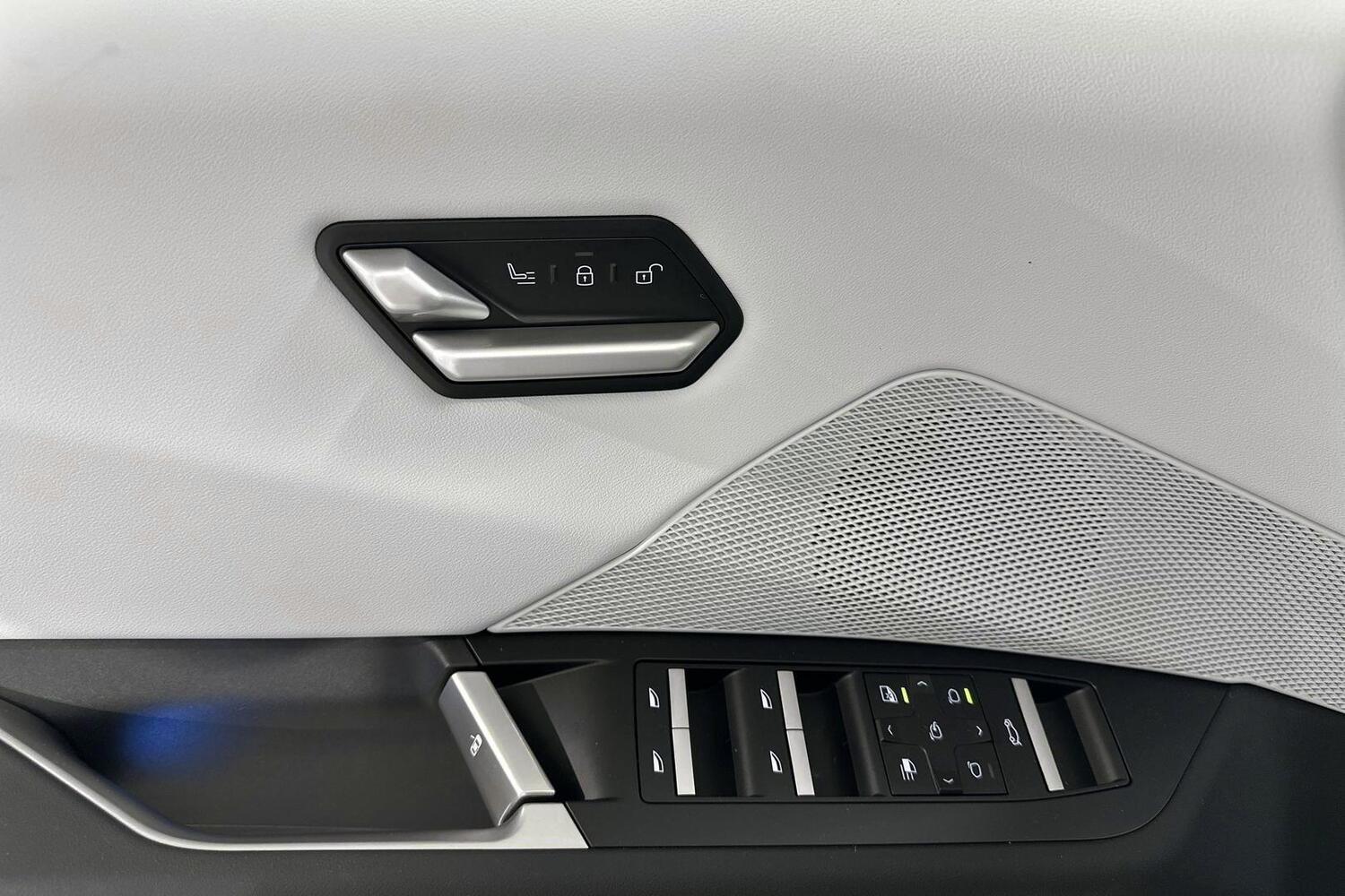 BMW iX3 vaihtoauto