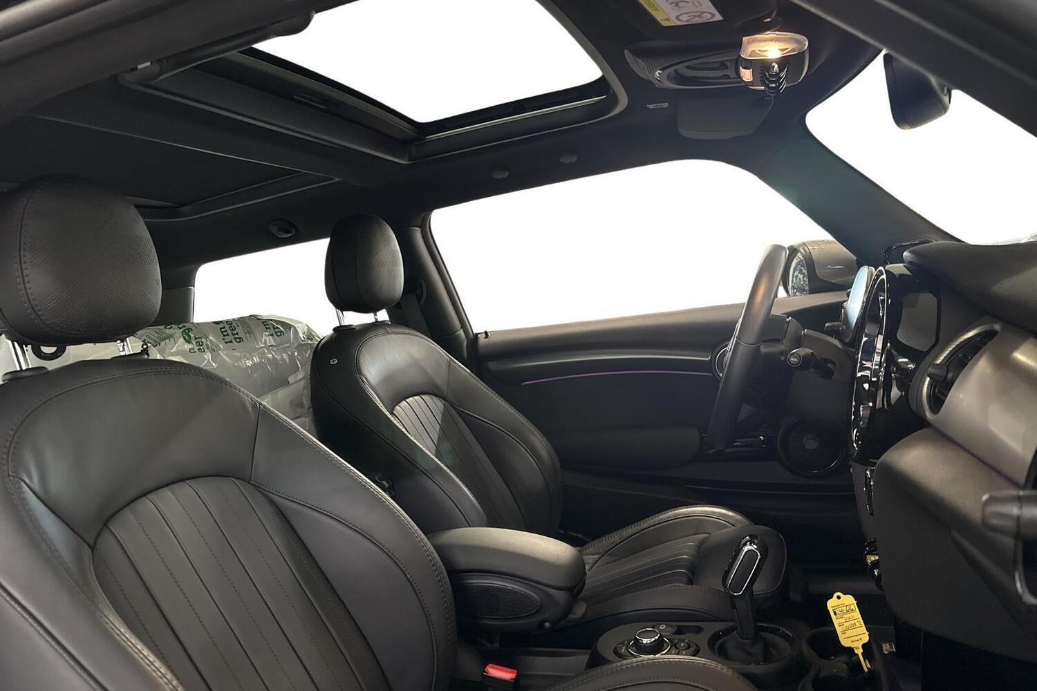 Mini Hatchback vaihtoauto