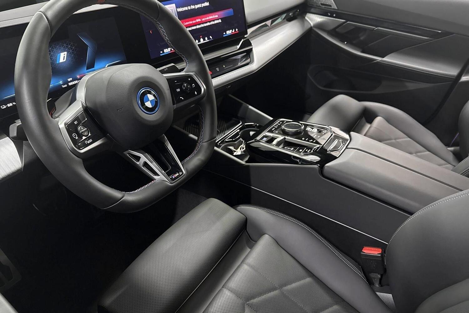BMW i5 M60 vaihtoauto