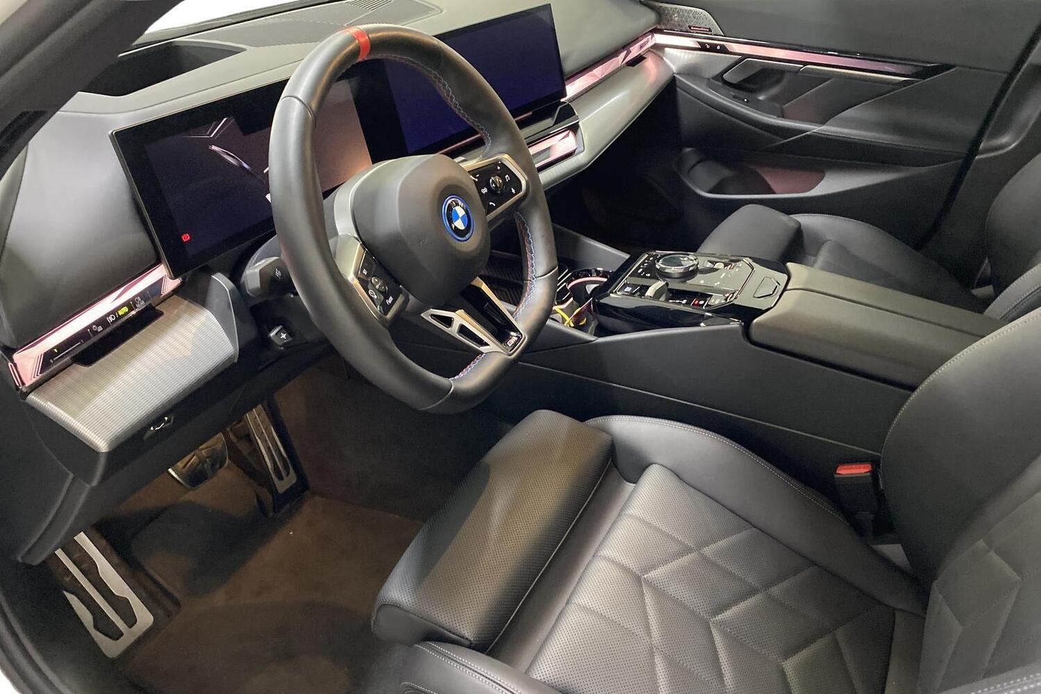 BMW i5 M60 vaihtoauto