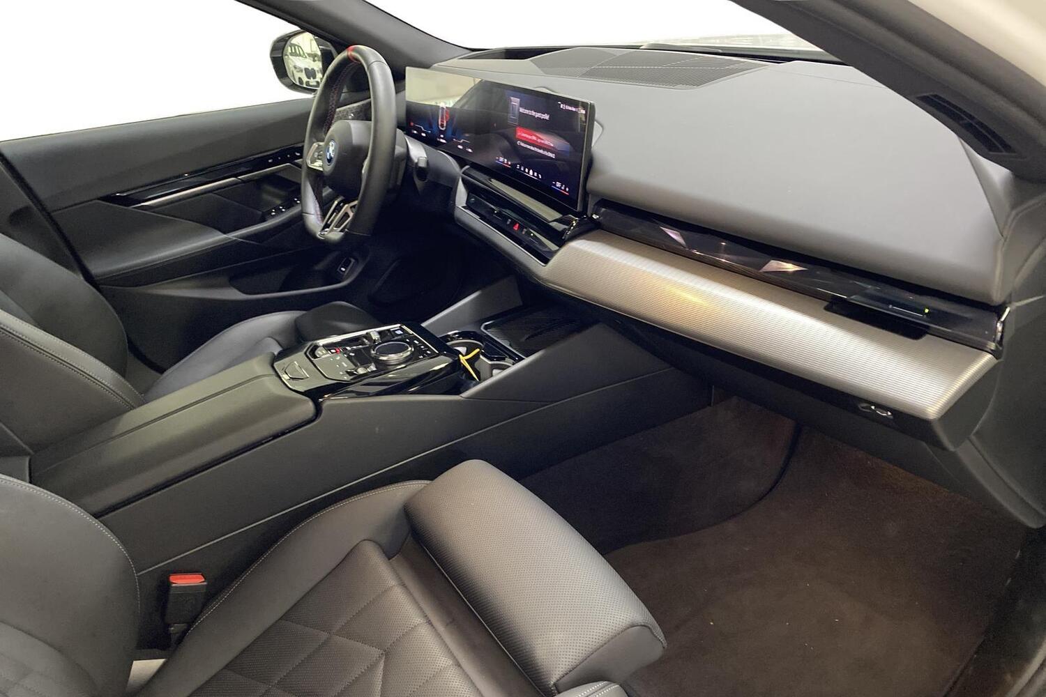 BMW i5 M60 vaihtoauto