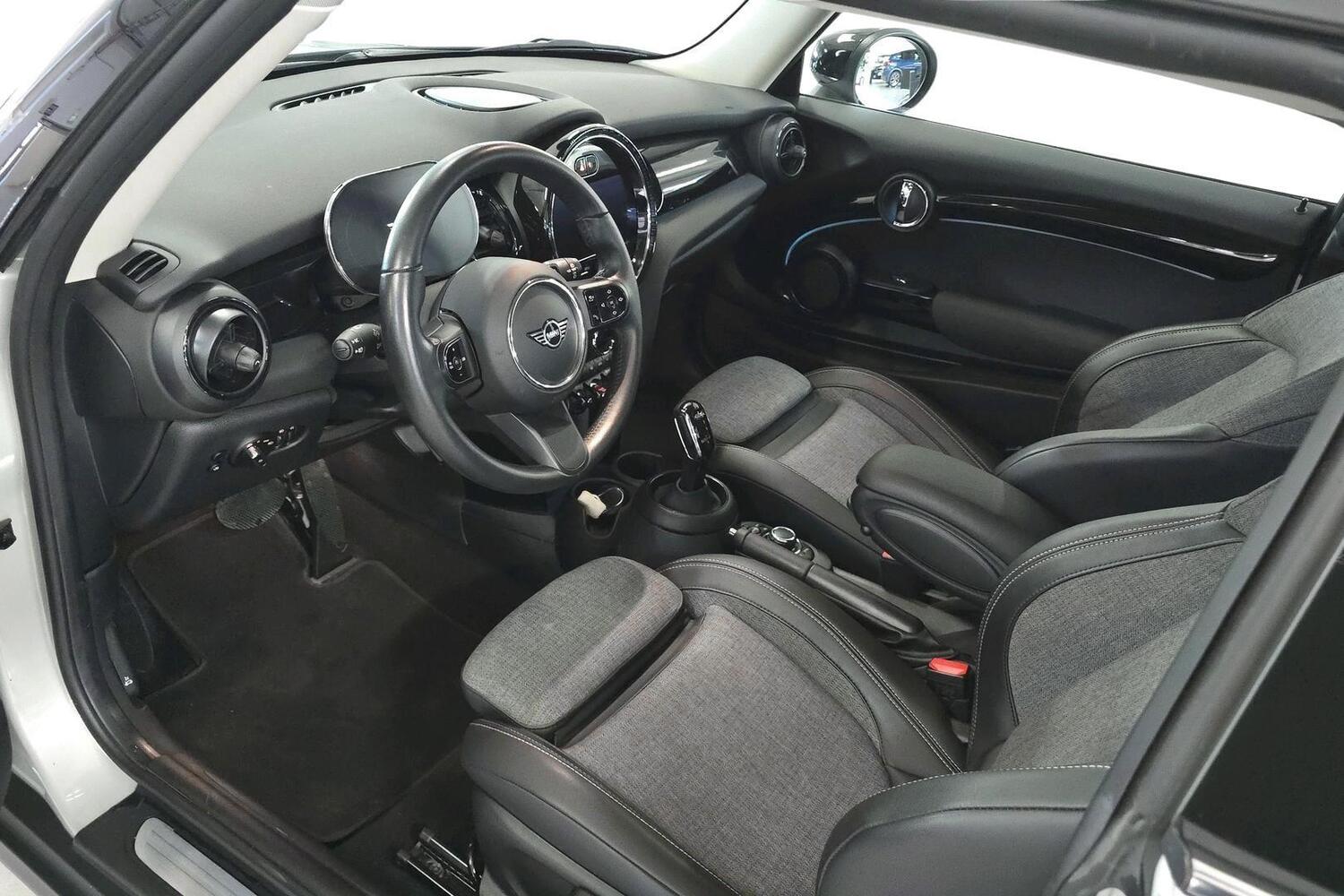 Mini Hatchback vaihtoauto