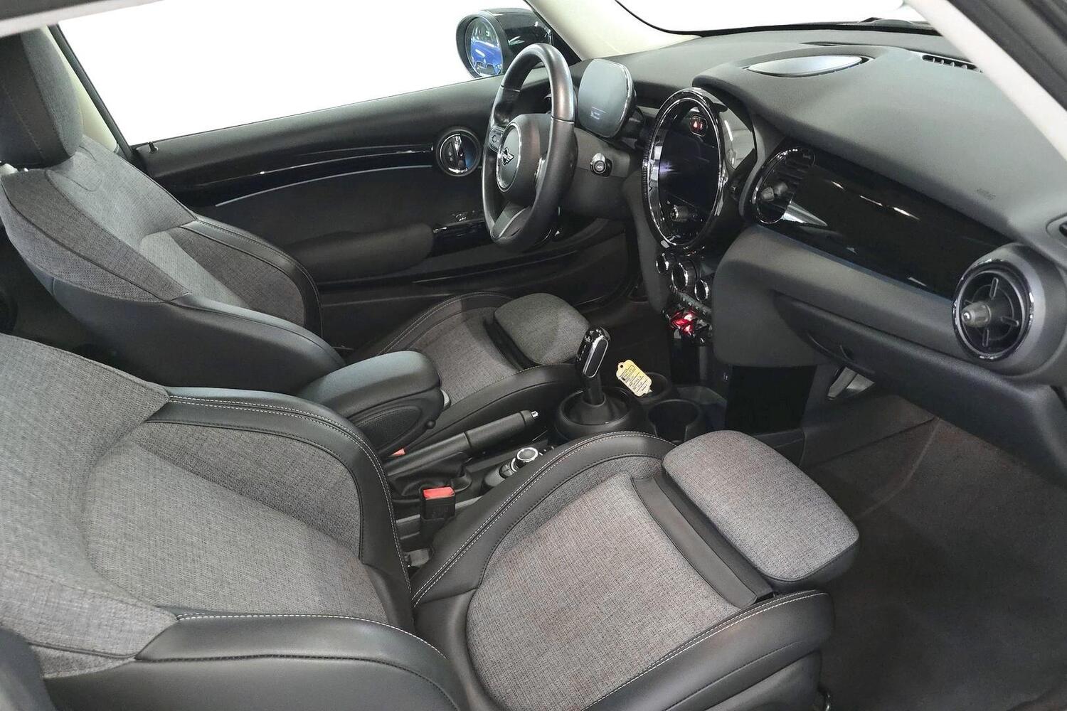 Mini Hatchback vaihtoauto