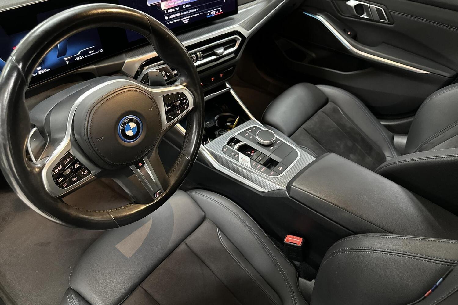 BMW 330 vaihtoauto