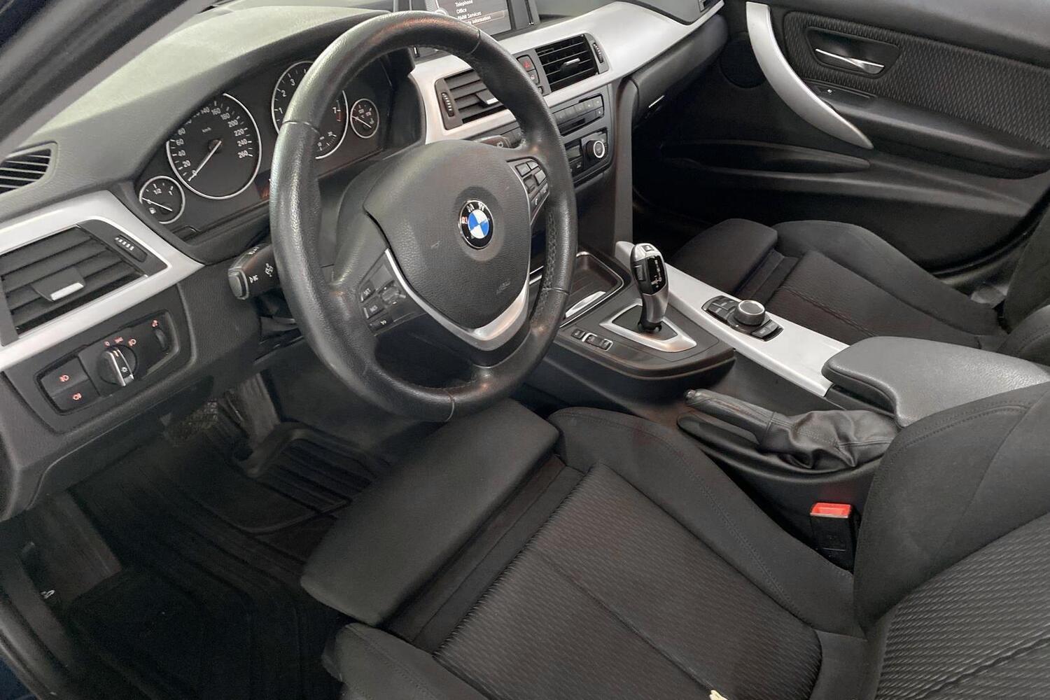 BMW 320 vaihtoauto