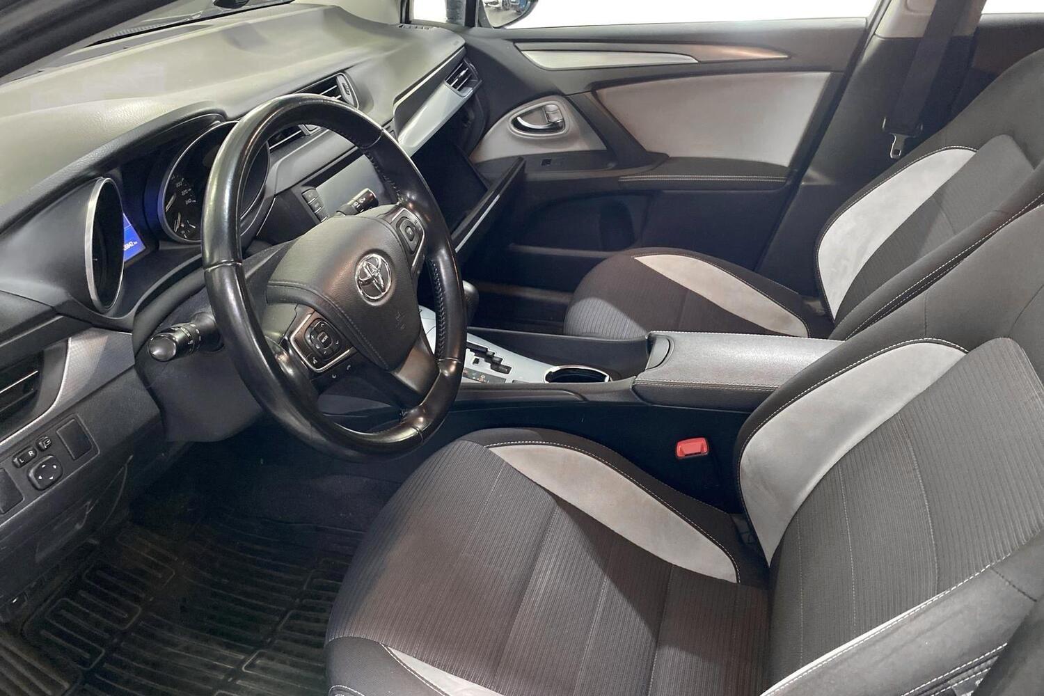 Toyota Avensis vaihtoauto