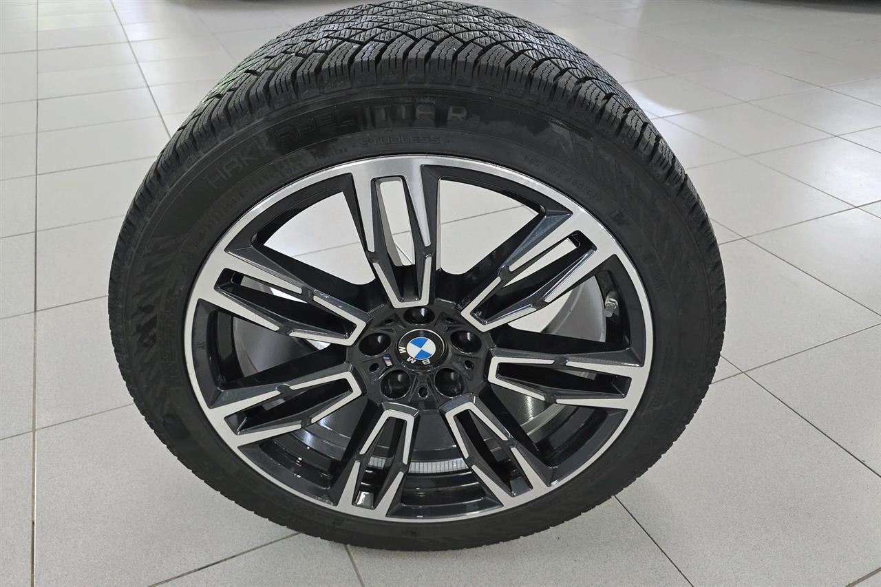 BMW i5 vaihtoauto