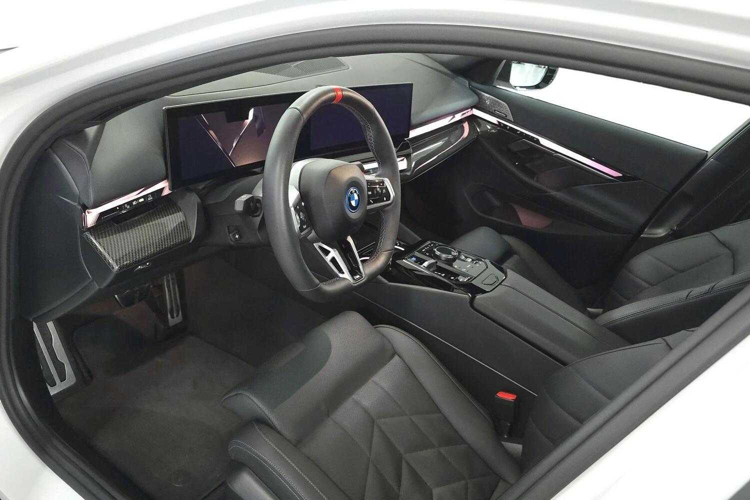 BMW i5 M60 vaihtoauto