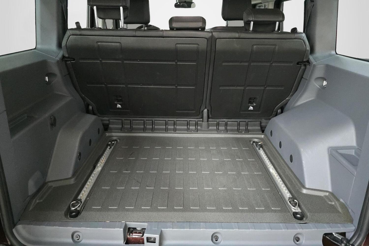 Ineos Grenadier vaihtoauto