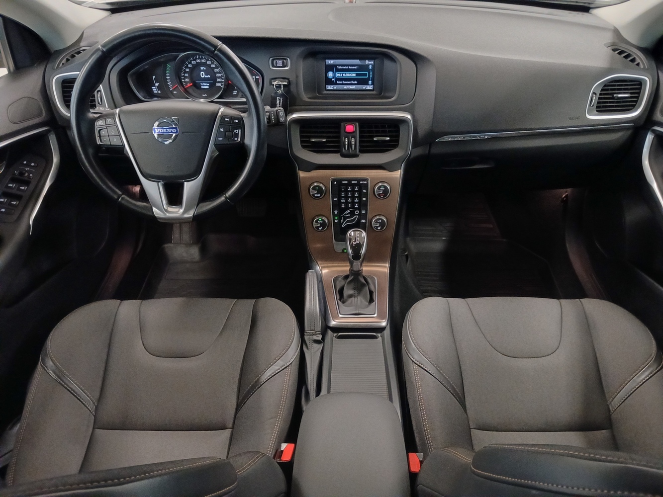 Volvo V40 Cross Country vaihtoauto