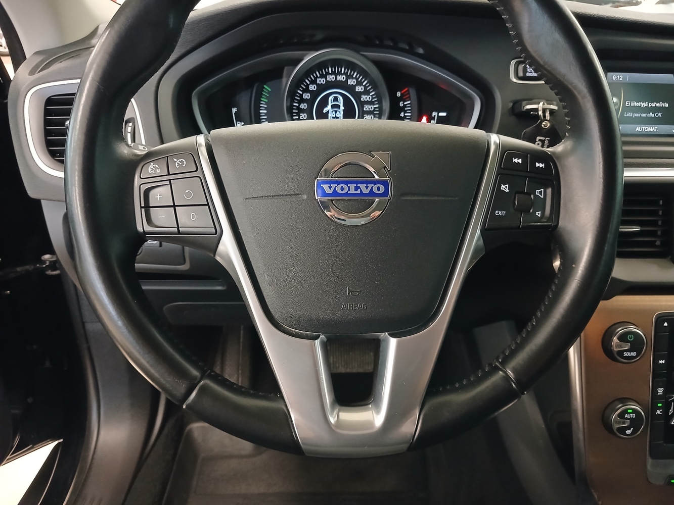 Volvo V40 Cross Country vaihtoauto