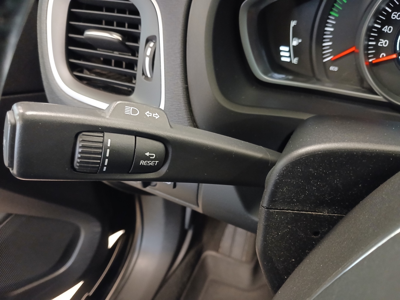 Volvo V40 Cross Country vaihtoauto