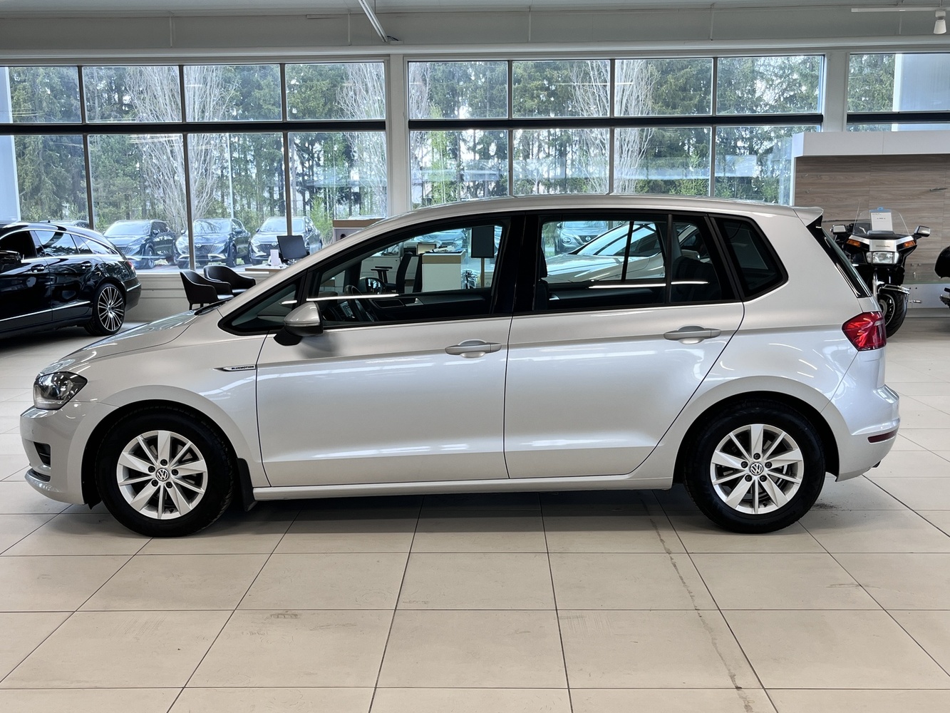 Volkswagen Golf Sportsvan vaihtoauto