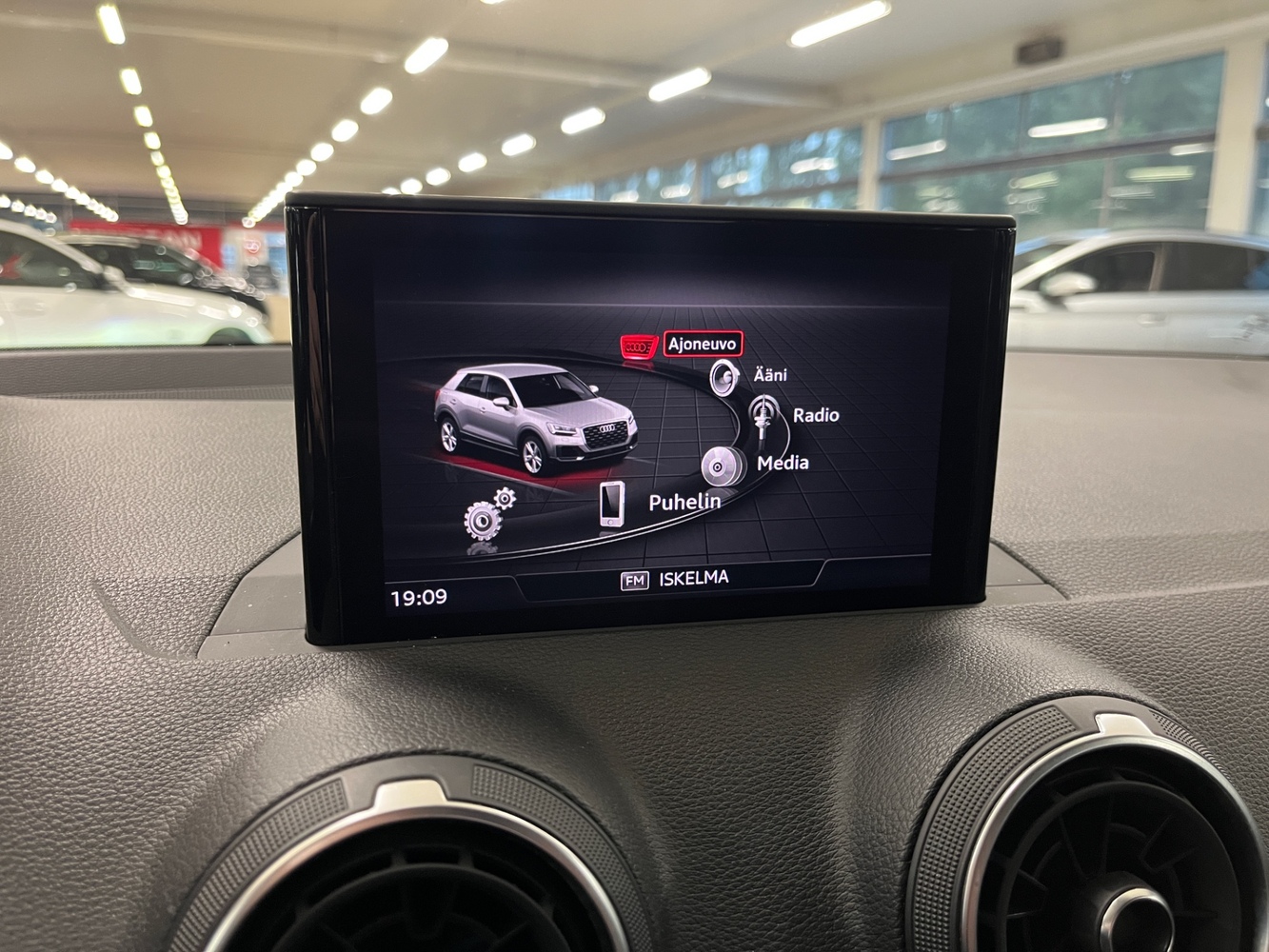 Audi Q2 vaihtoauto