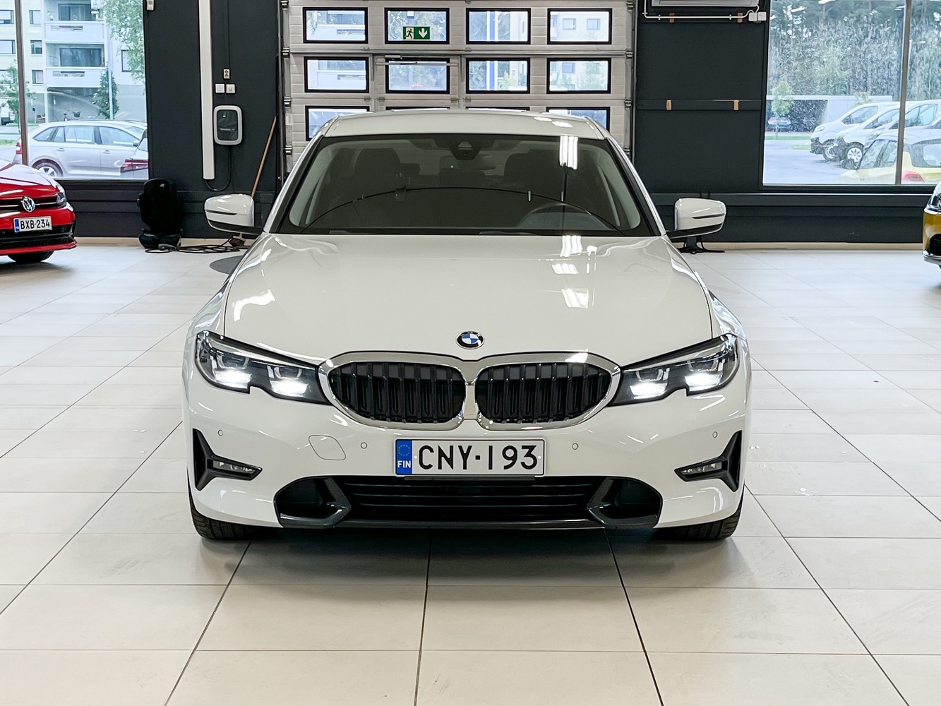 BMW 330 vaihtoauto