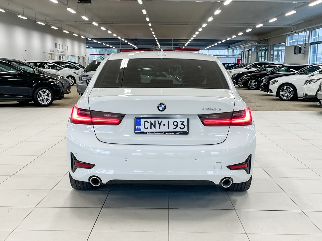 BMW 330 vaihtoauto
