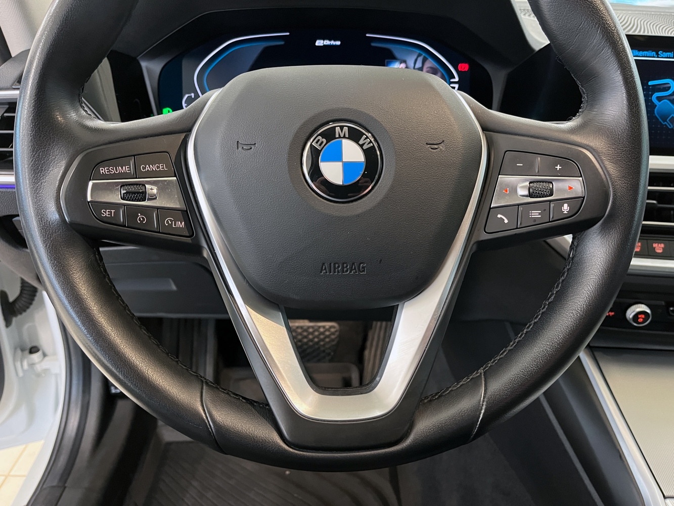 BMW 330 vaihtoauto