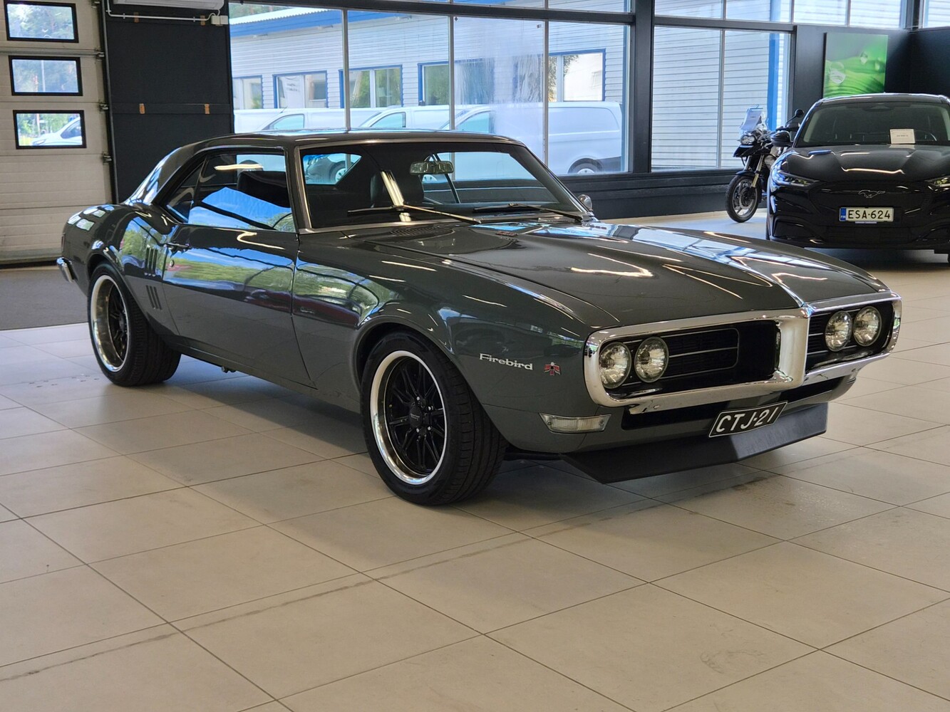 Pontiac Firebird vaihtoauto