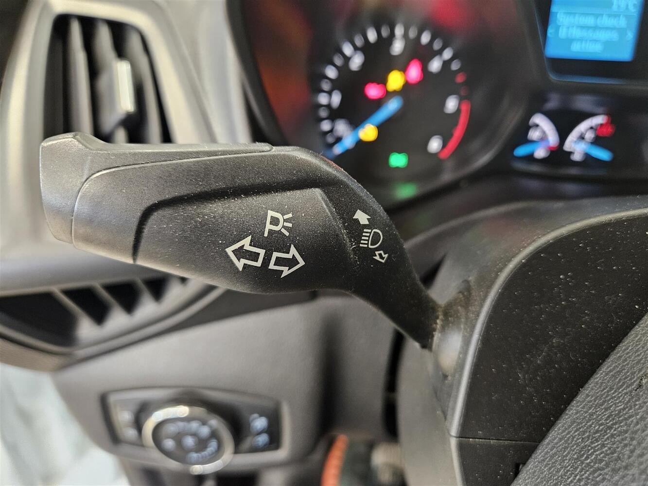 Ford Transit Connect vaihtoauto