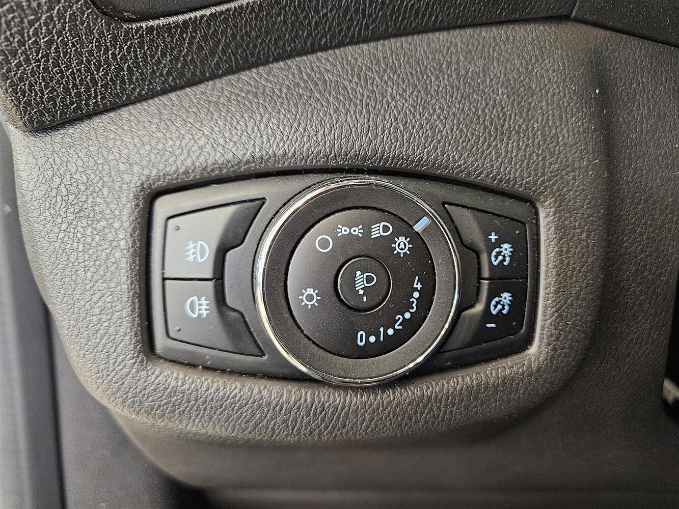 Ford Transit Connect vaihtoauto