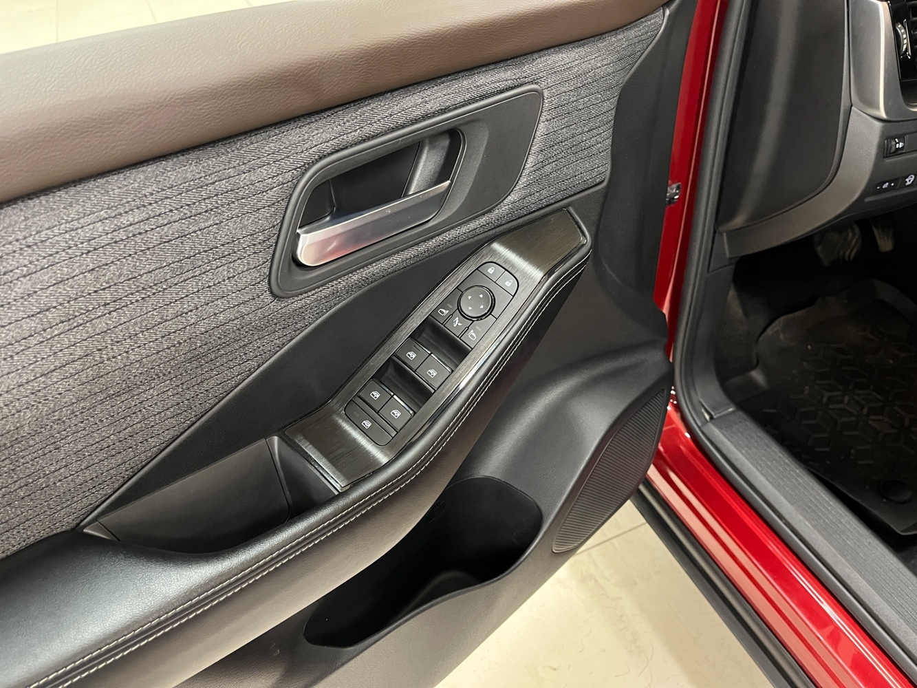 Nissan X-Trail vaihtoauto