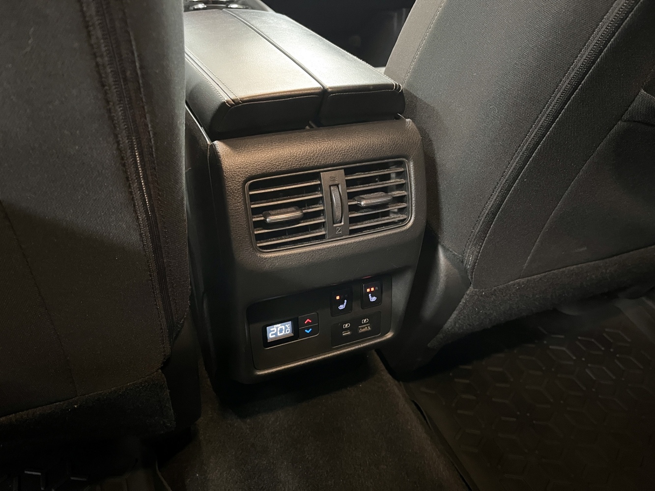Nissan X-Trail vaihtoauto