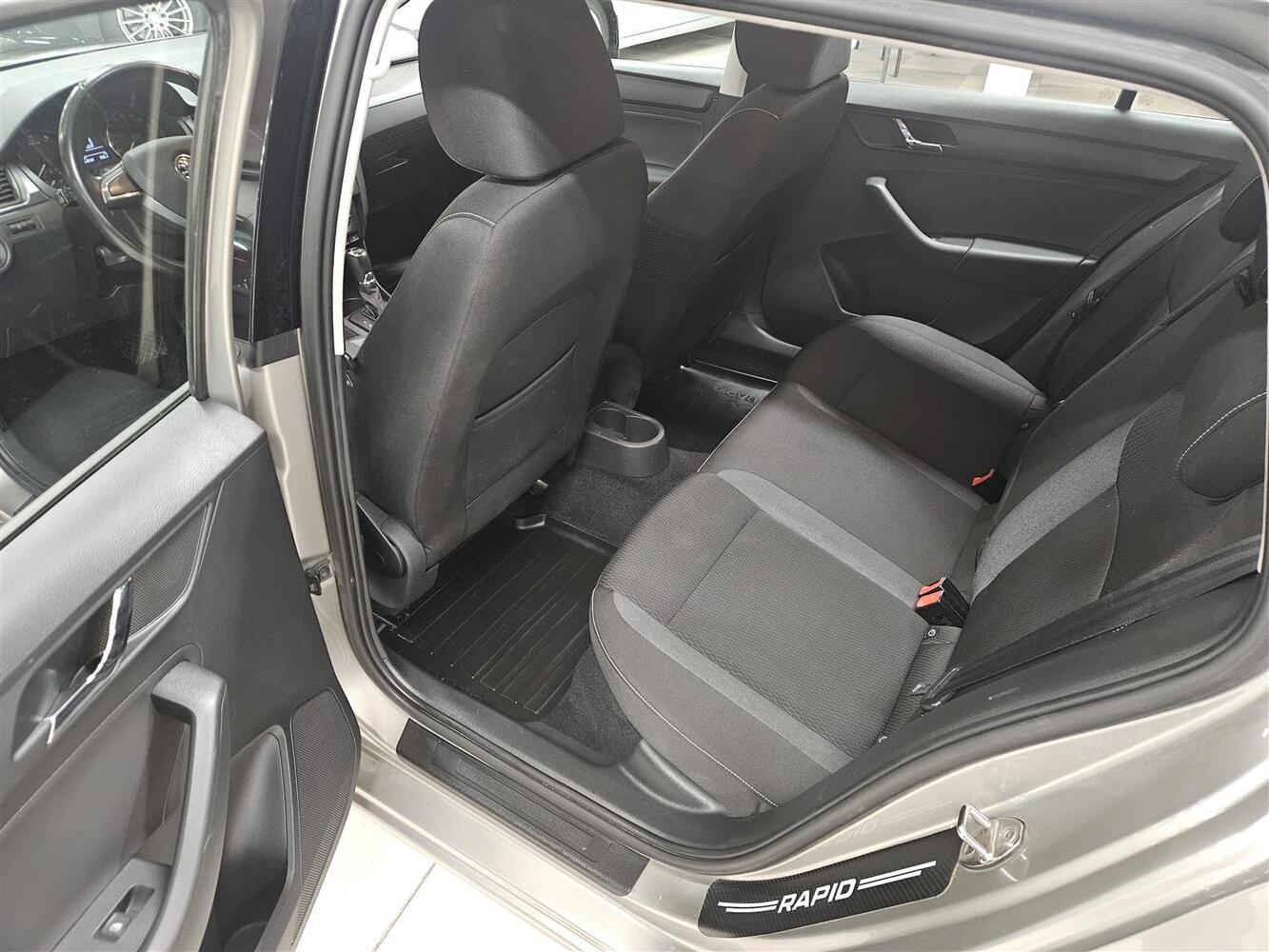 Skoda Rapid vaihtoauto