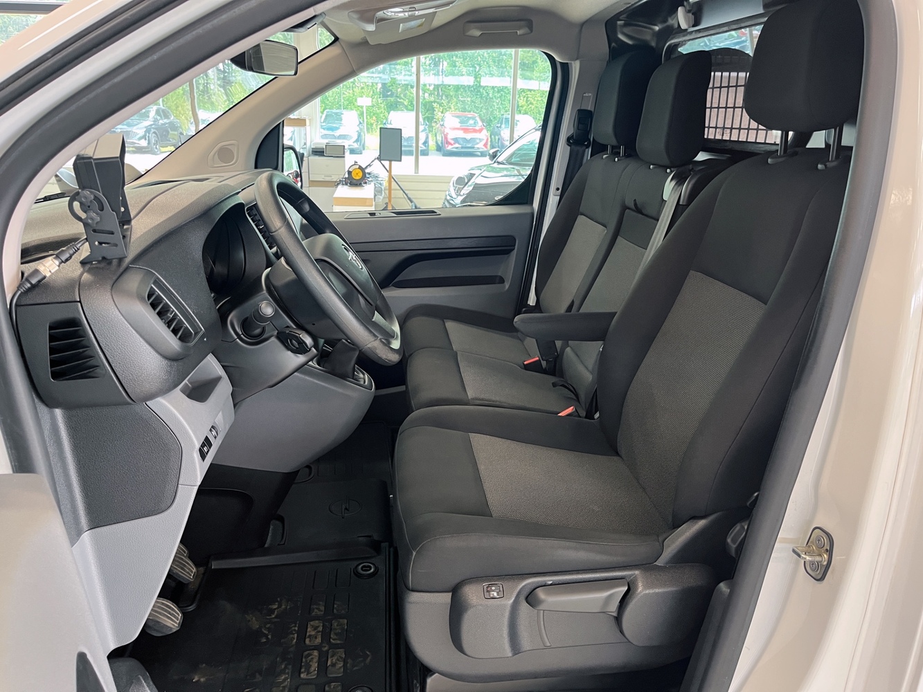 Opel Vivaro vaihtoauto