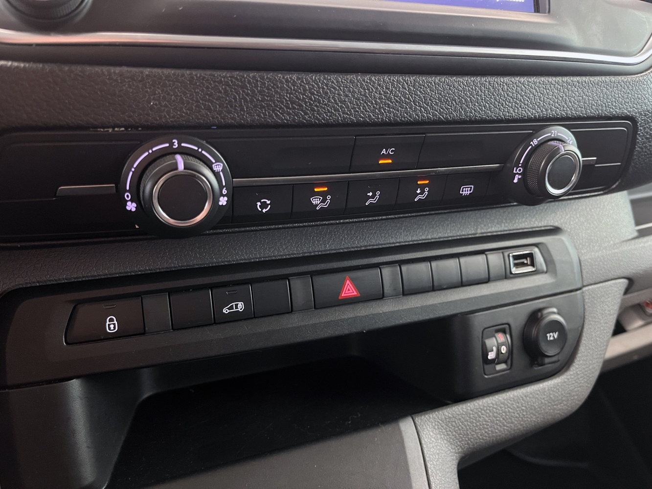 Opel Vivaro vaihtoauto