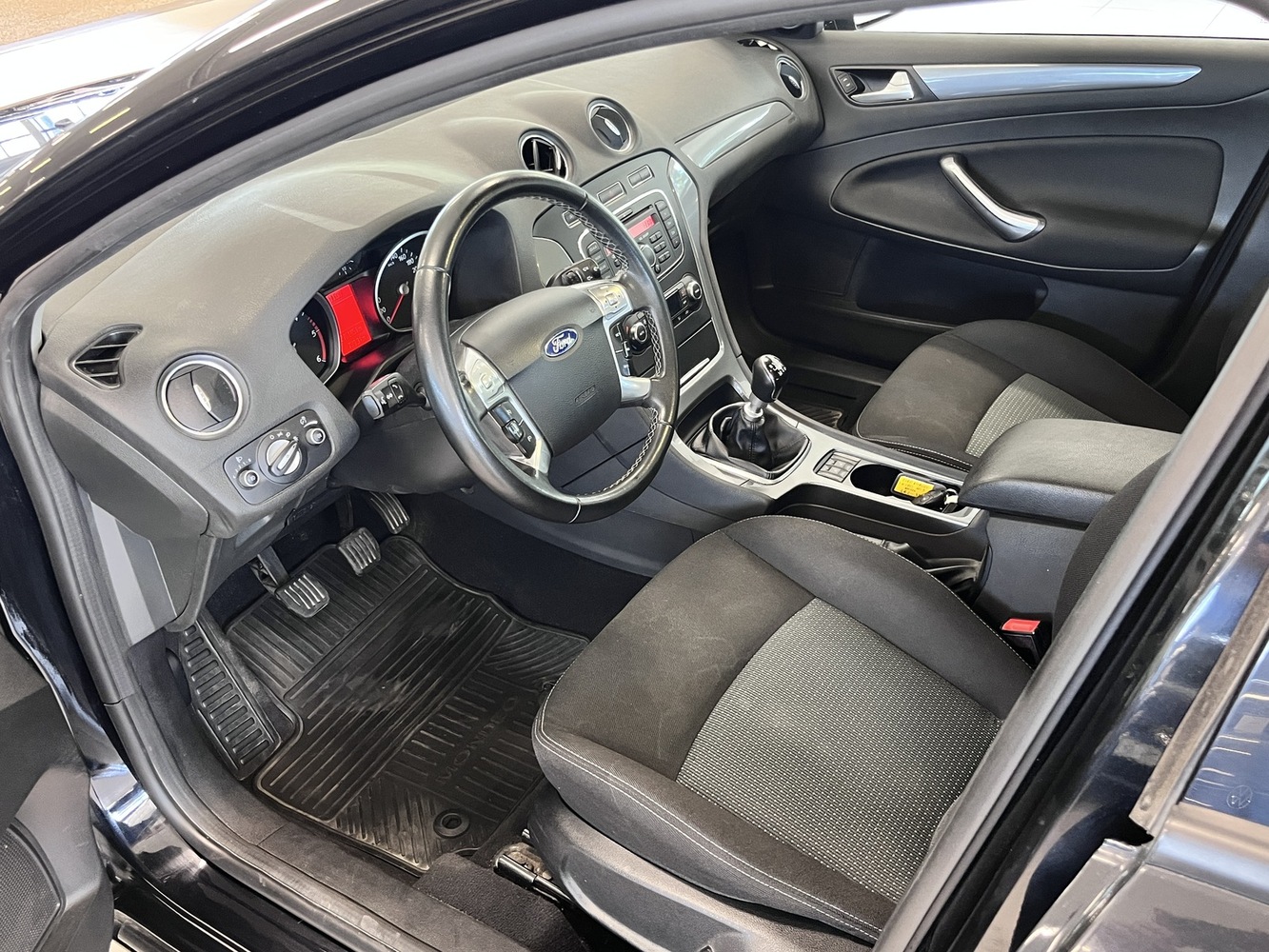 Ford Mondeo vaihtoauto