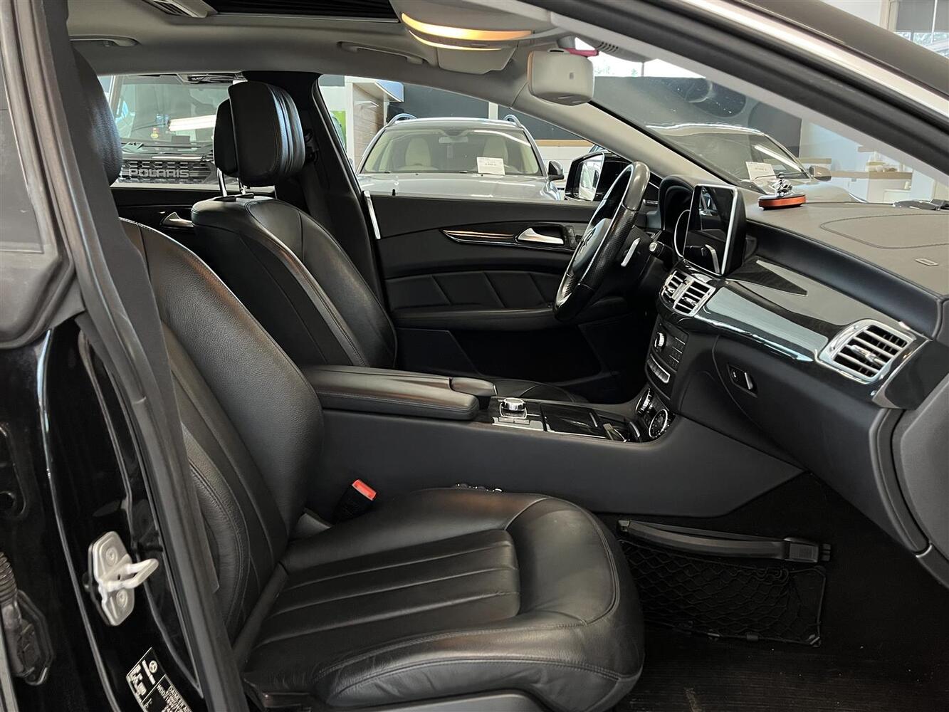 Mercedes-Benz CLS vaihtoauto