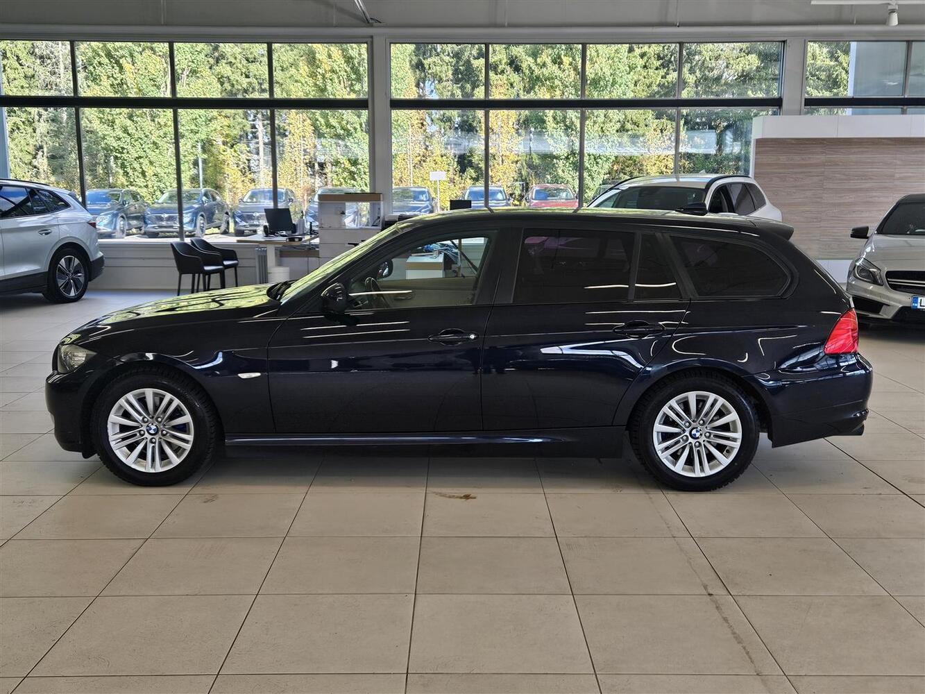 BMW 318 vaihtoauto