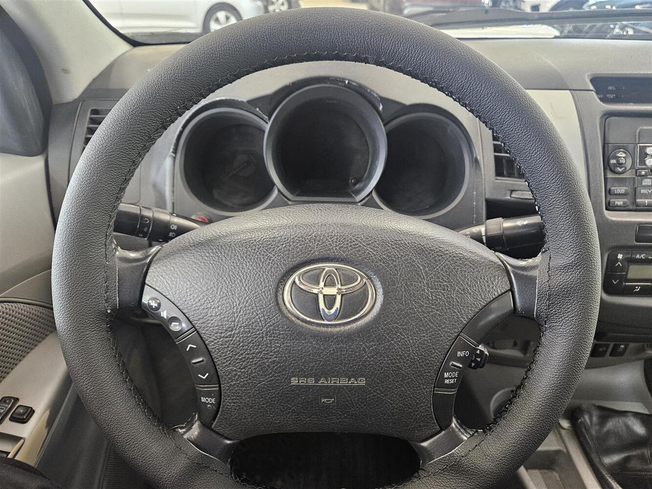 Toyota Hilux vaihtoauto