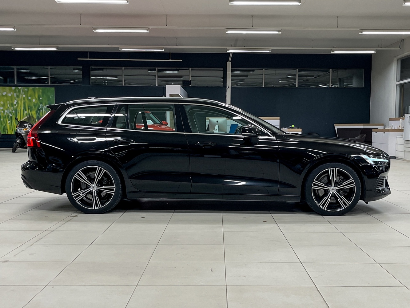 Volvo V60 vaihtoauto