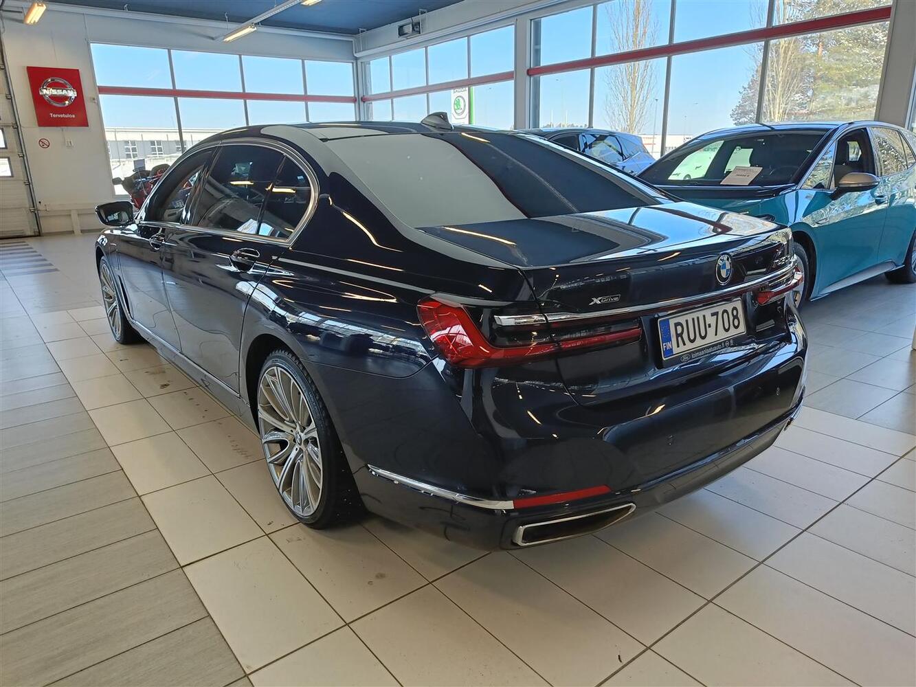 BMW 745 vaihtoauto