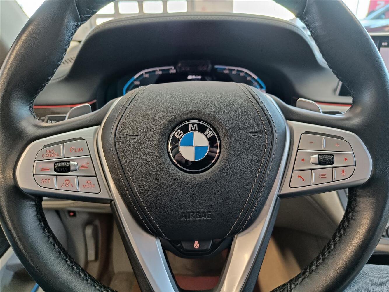 BMW 745 vaihtoauto