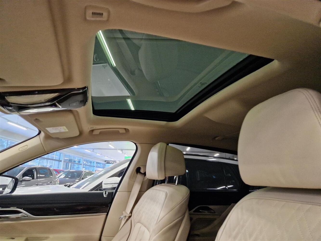 BMW 745 vaihtoauto