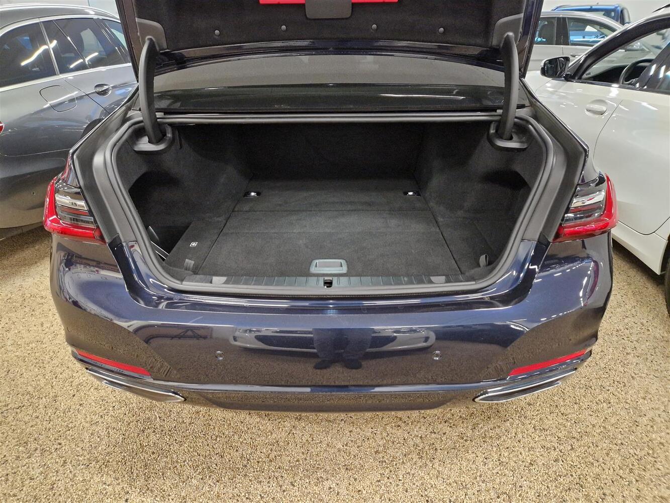 BMW 745 vaihtoauto