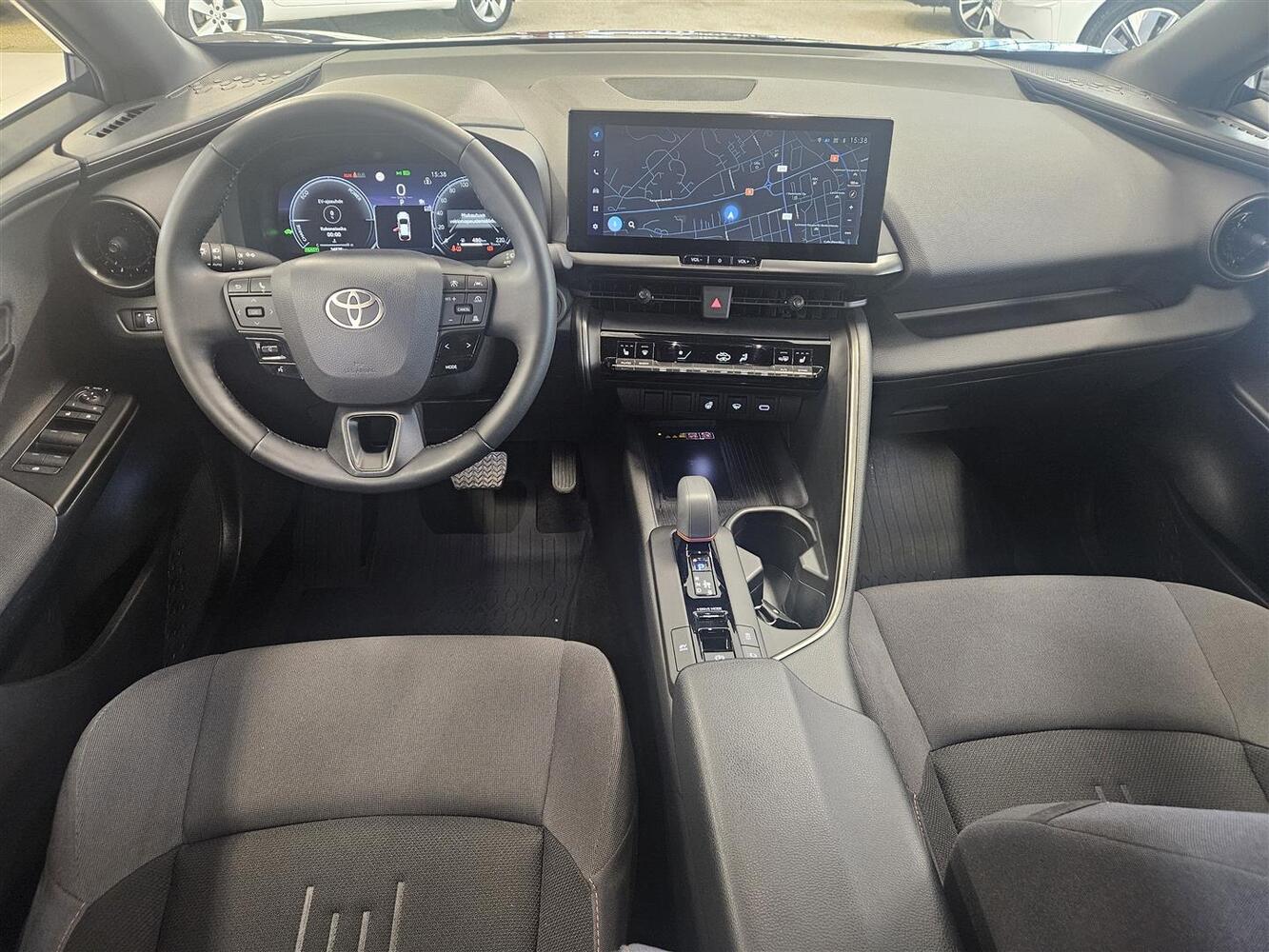 Toyota C-HR vaihtoauto