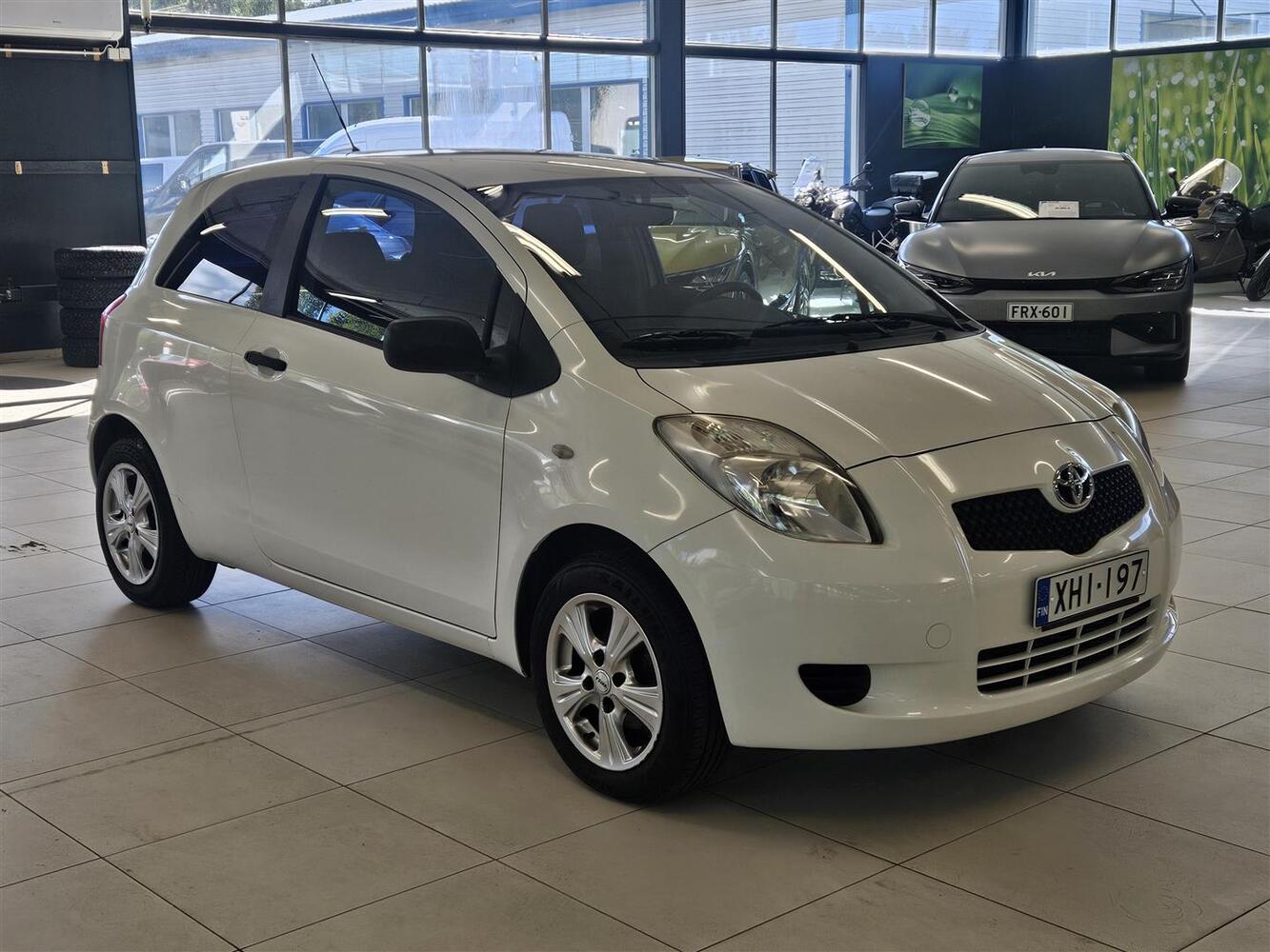 Toyota Yaris vaihtoauto