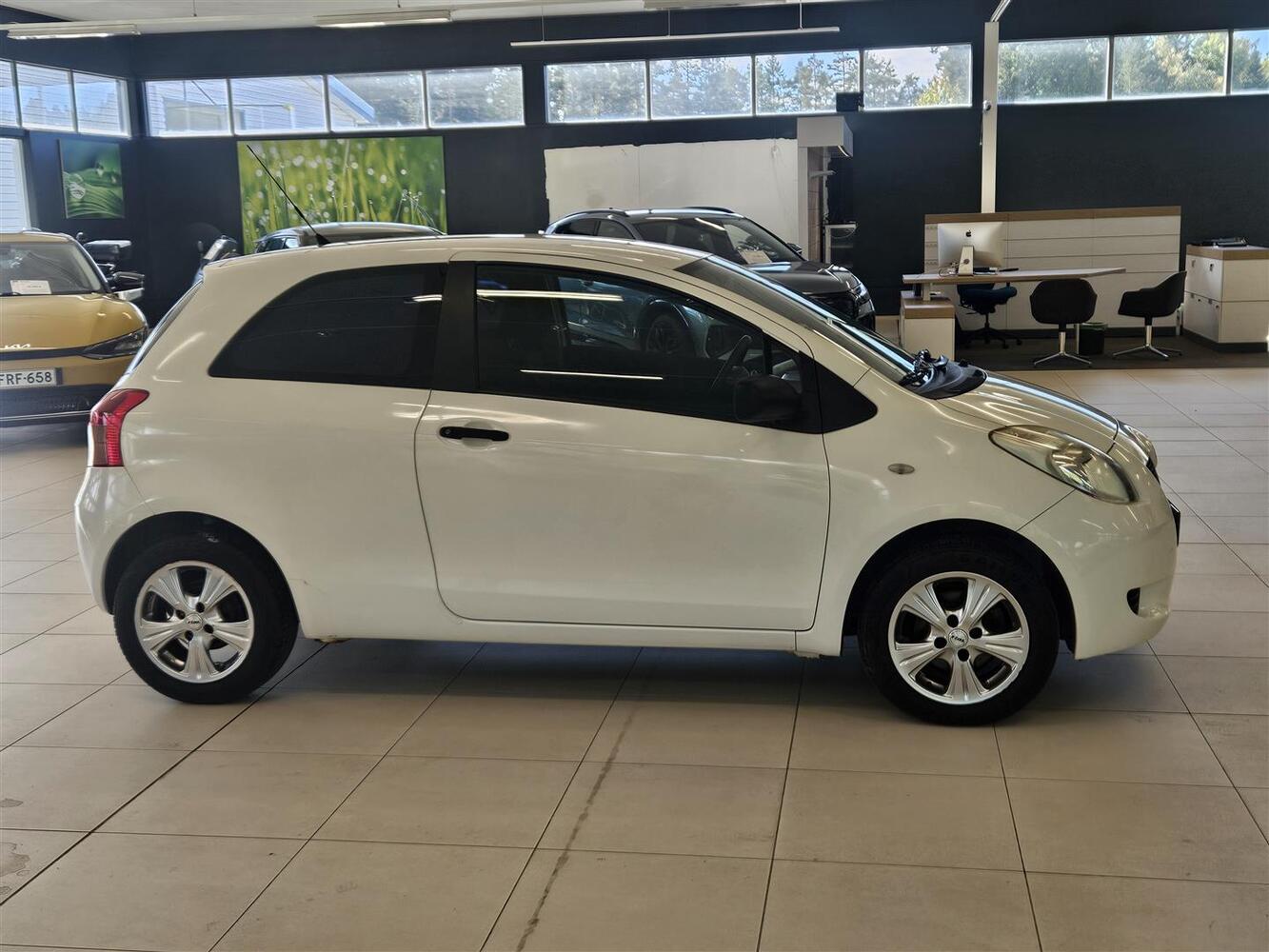 Toyota Yaris vaihtoauto
