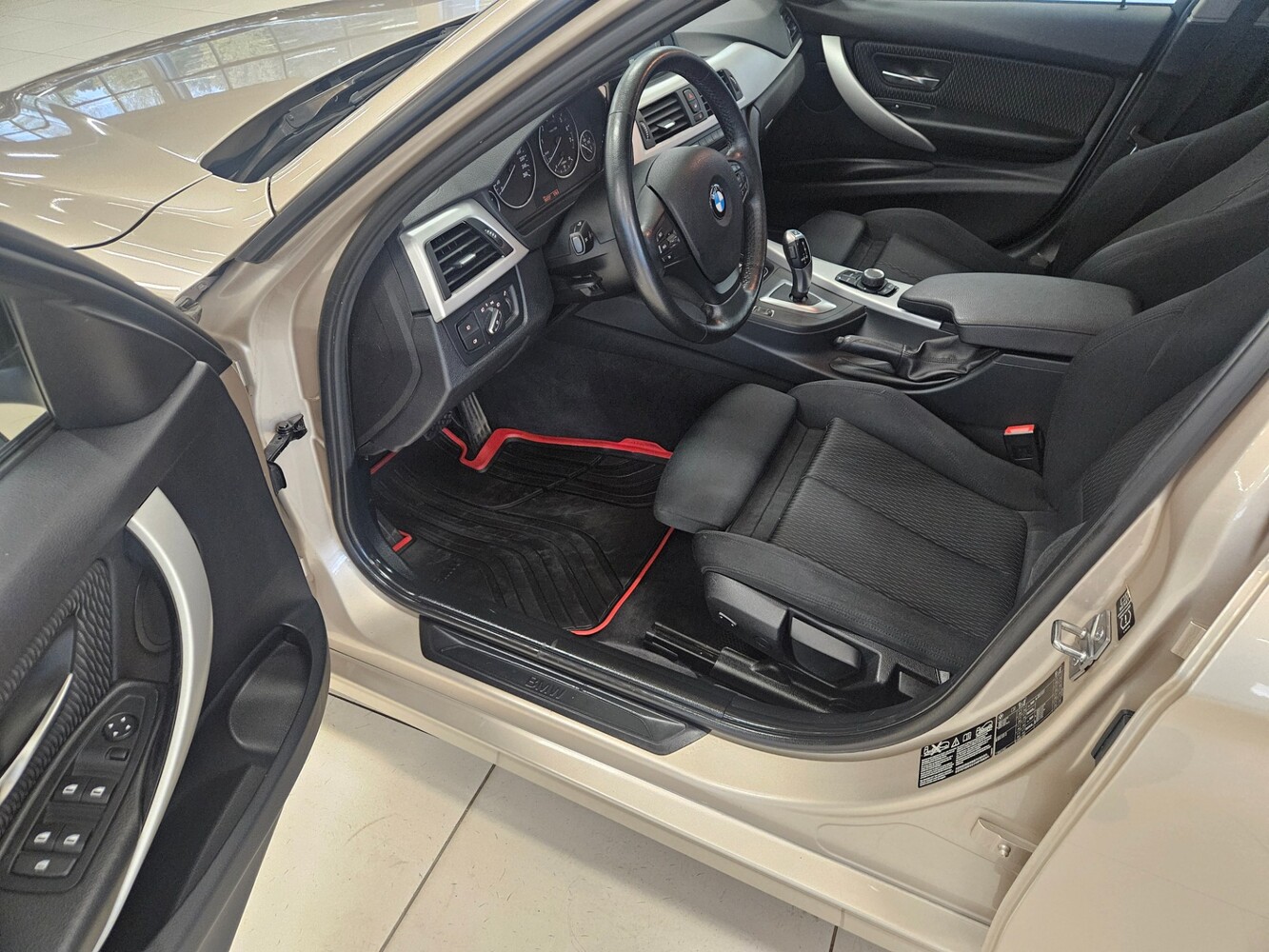 BMW 320 vaihtoauto