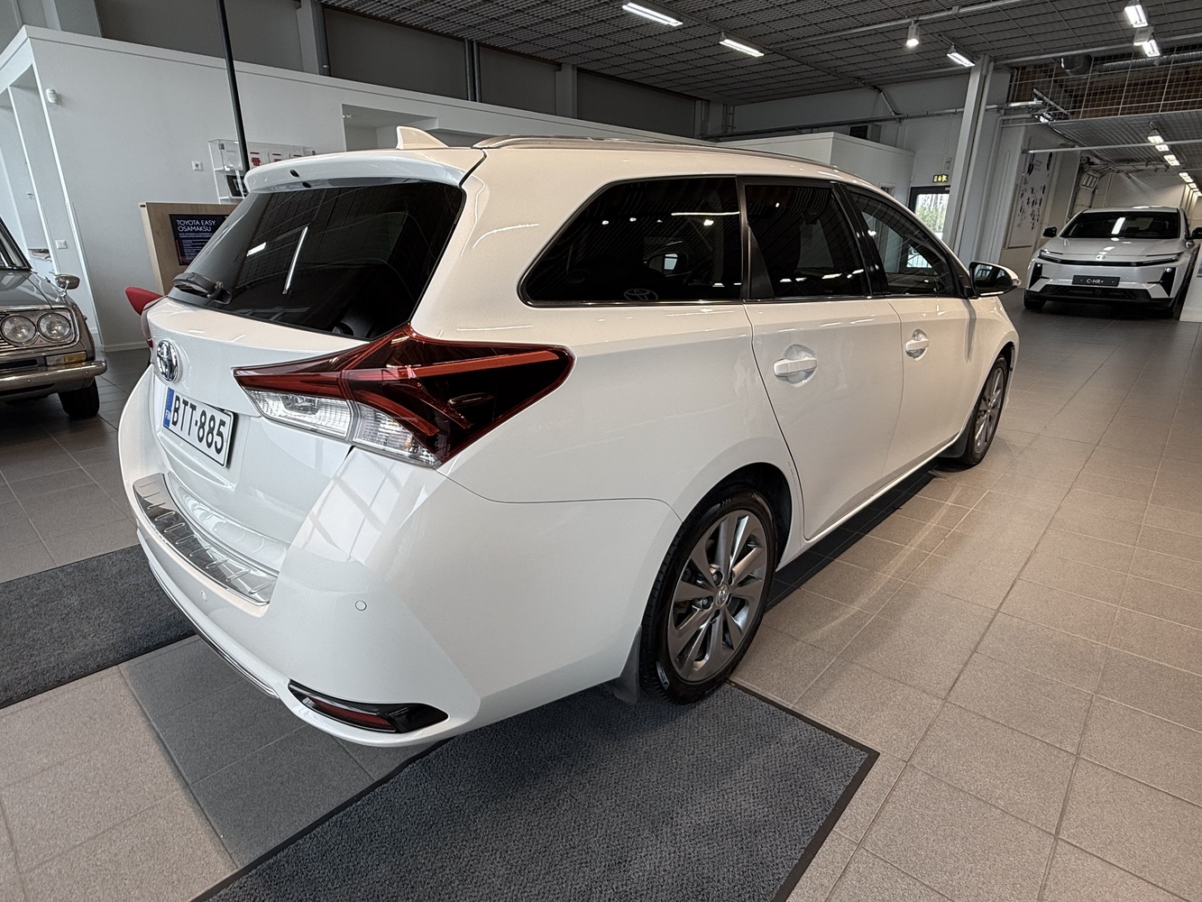 Toyota Auris vaihtoauto