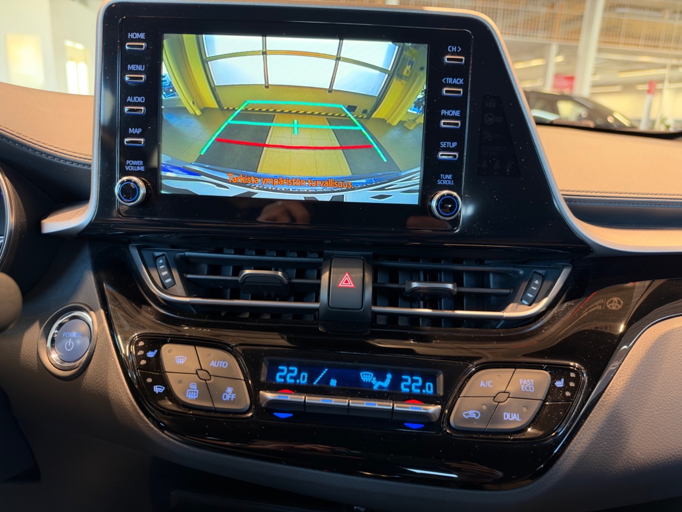 Toyota C-HR vaihtoauto