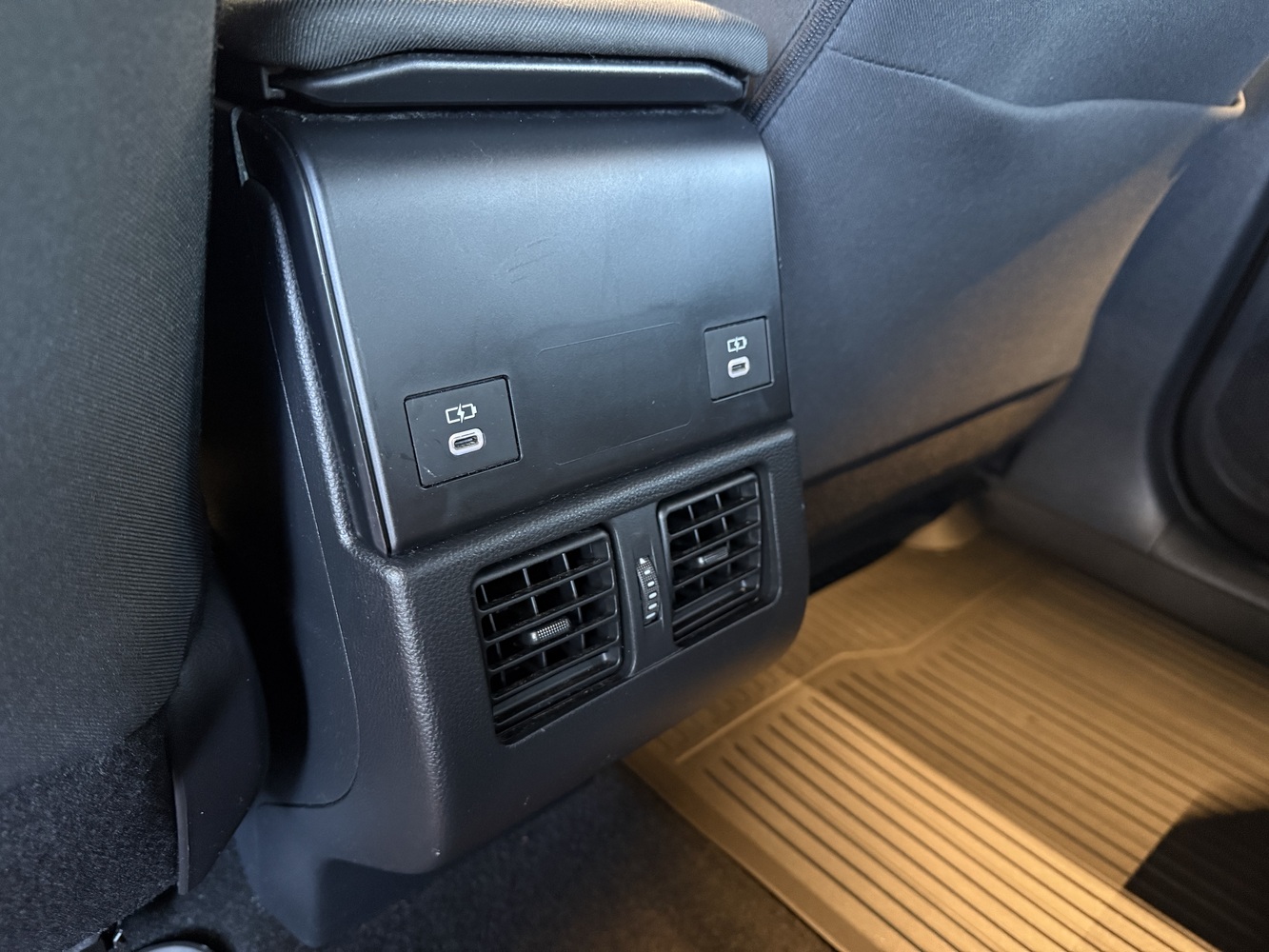 Toyota bZ4X vaihtoauto