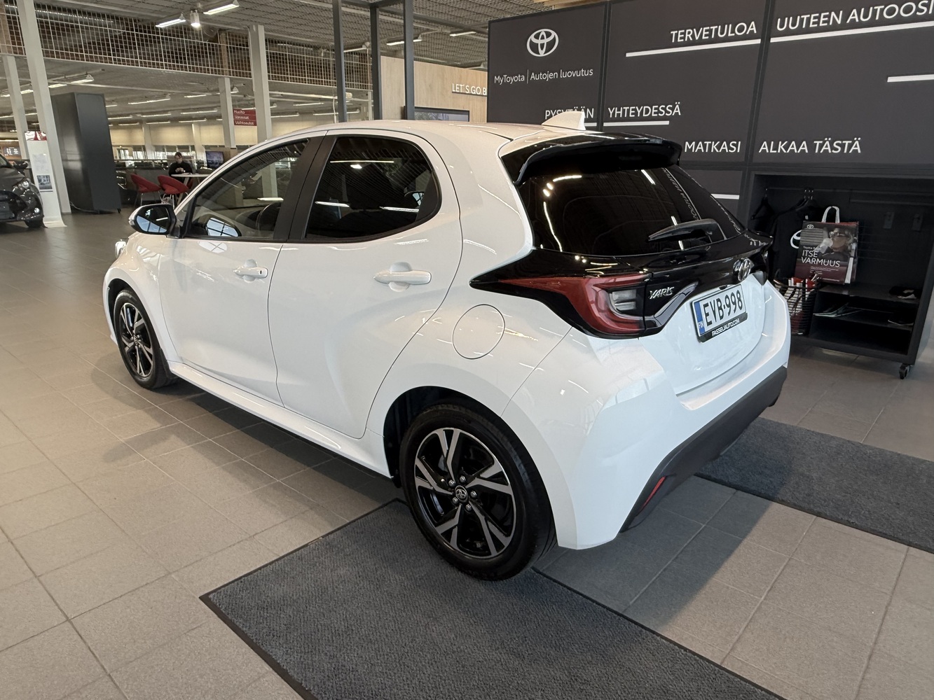 Toyota Yaris vaihtoauto