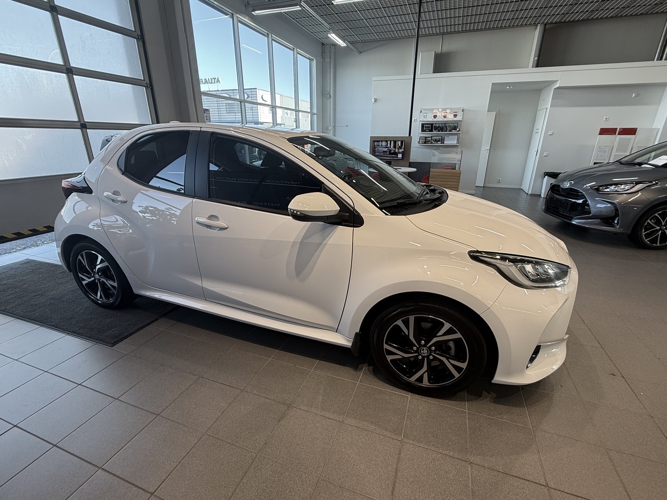 Toyota Yaris vaihtoauto