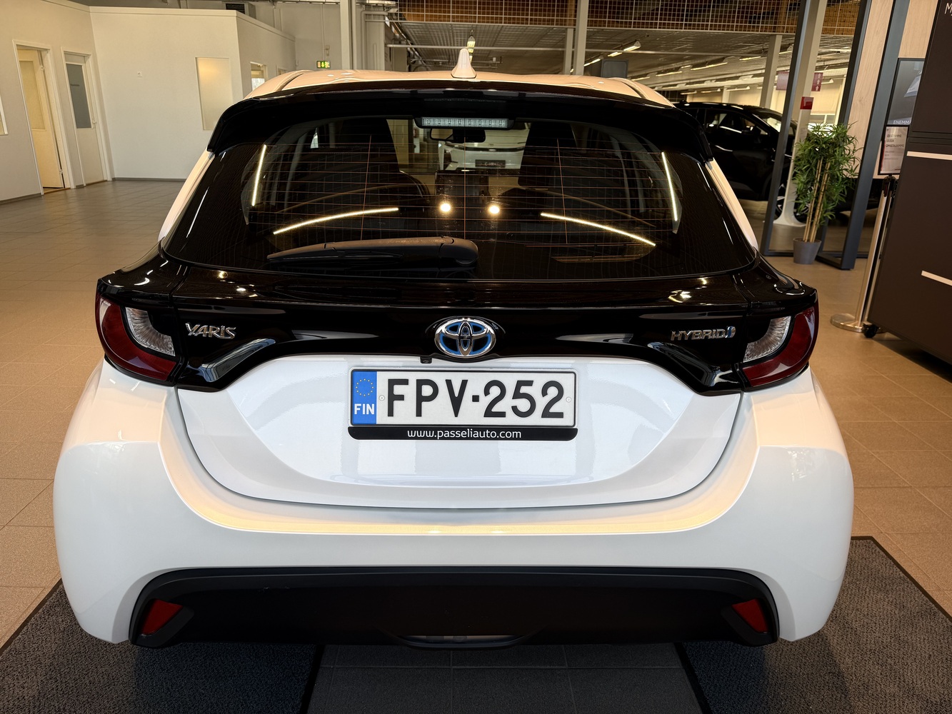 Toyota Yaris vaihtoauto