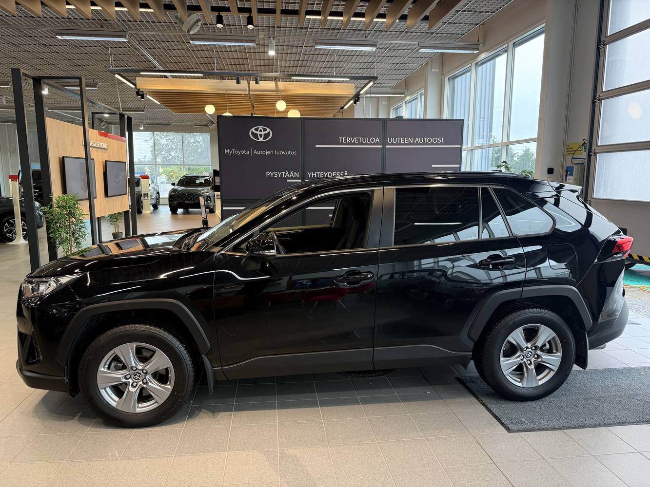 Toyota RAV4 vaihtoauto