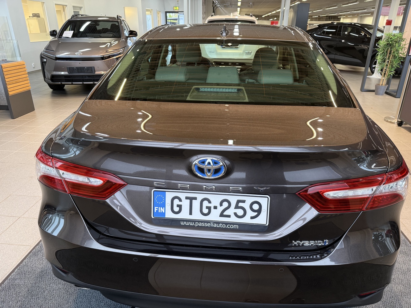 Toyota Camry vaihtoauto
